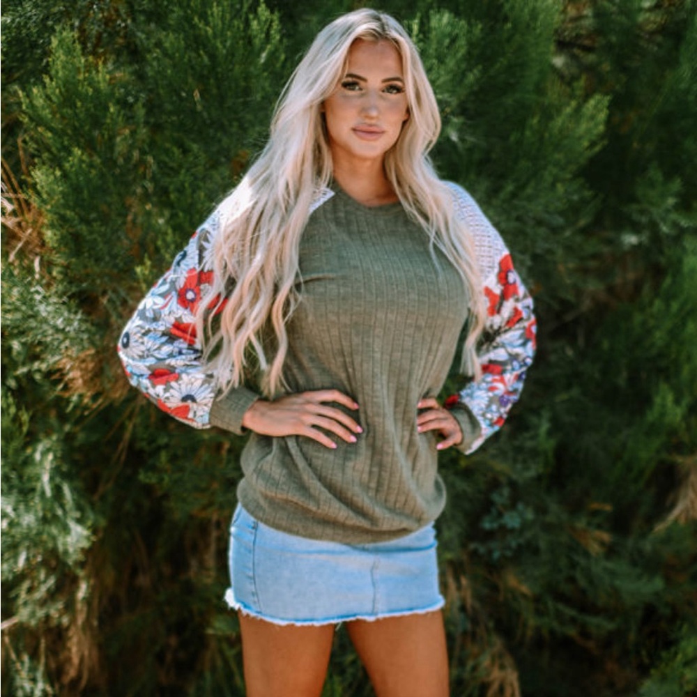 Floral Patchwork Crewneck Olive Pullover Top Size 8/10 /Large